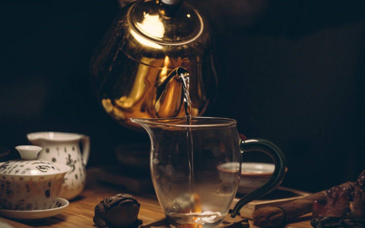 benefits of drinking hot water