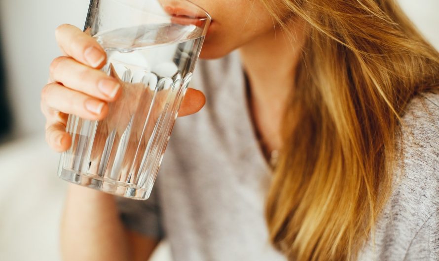 10 Extraordinary Health Benefits of Drinking Water